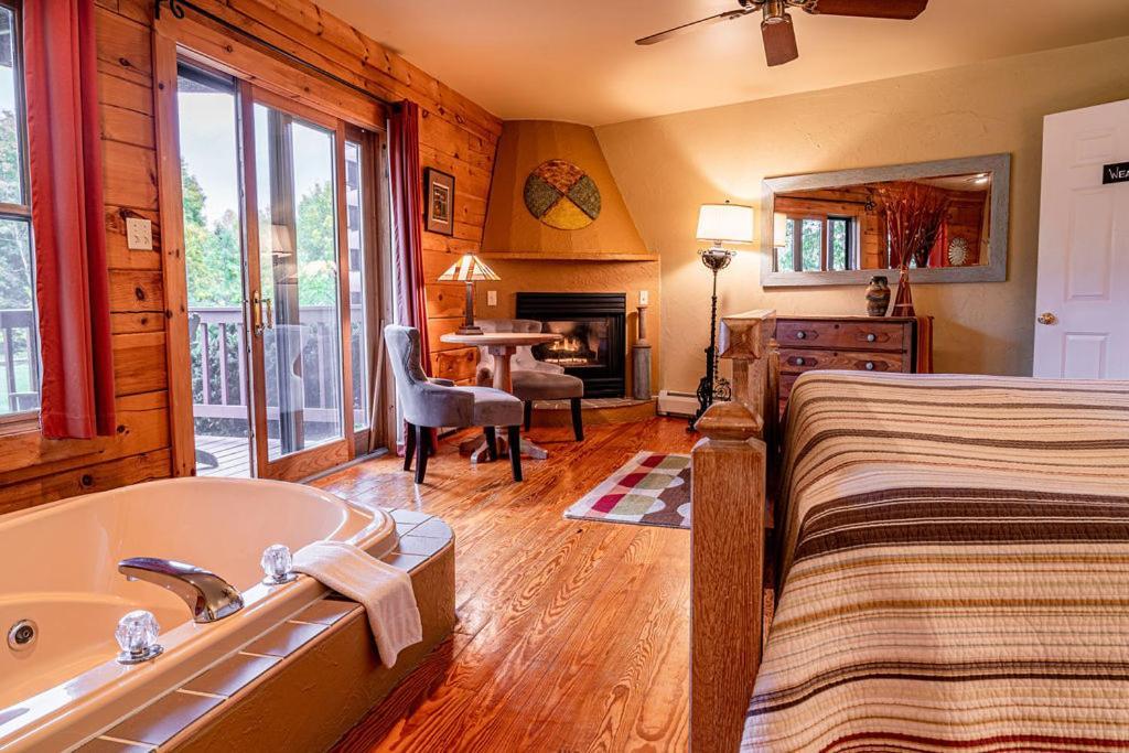 Point Au Roche Lodge Plattsburgh Extérieur photo