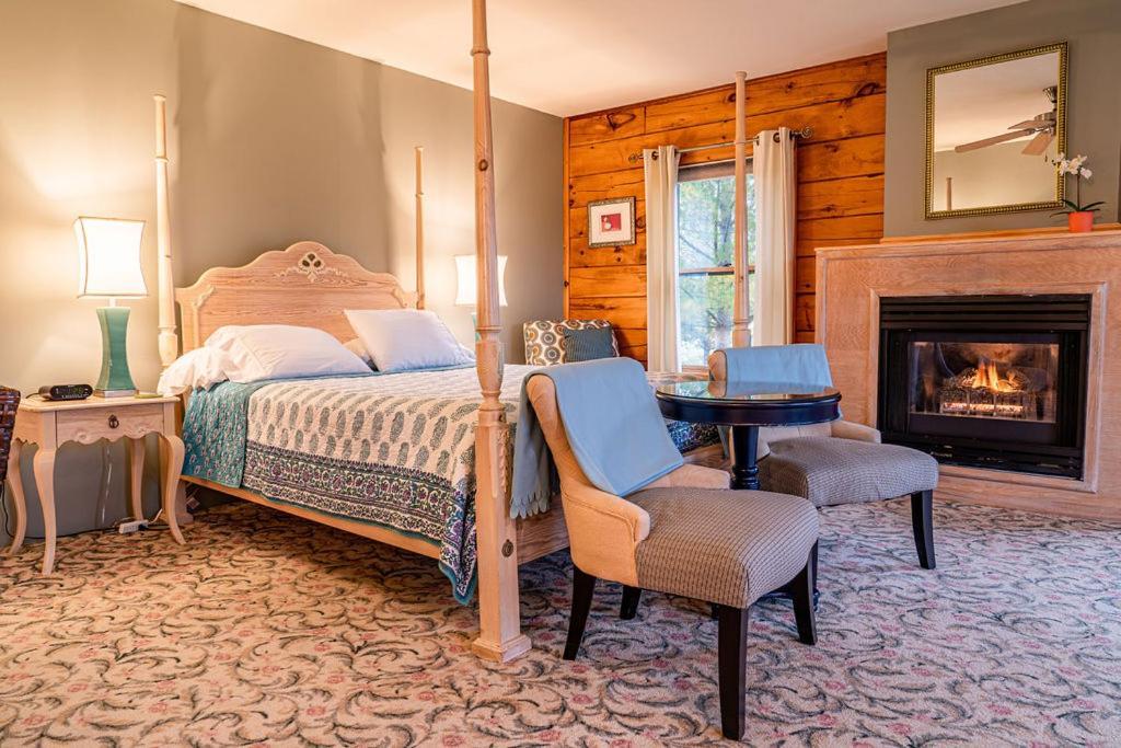 Point Au Roche Lodge Plattsburgh Extérieur photo